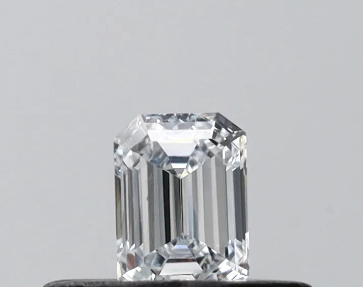 0.21ct Emerald Lab Grown Diamond (Colour E, Clarity VVS2, IGI Certified)