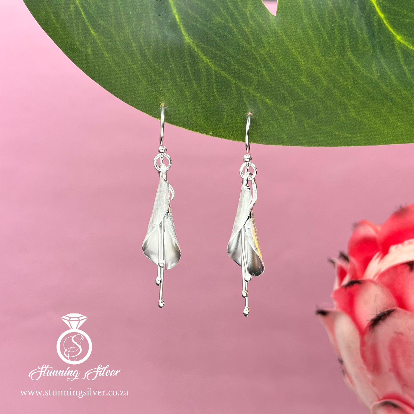 Arum Lily Hanging Earrings