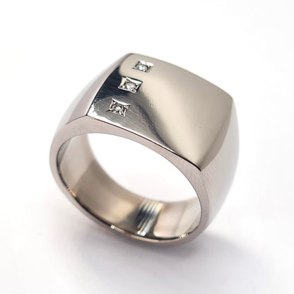 Men's Wedding Band: Titanium with 3 x 1.2mm Moissanites