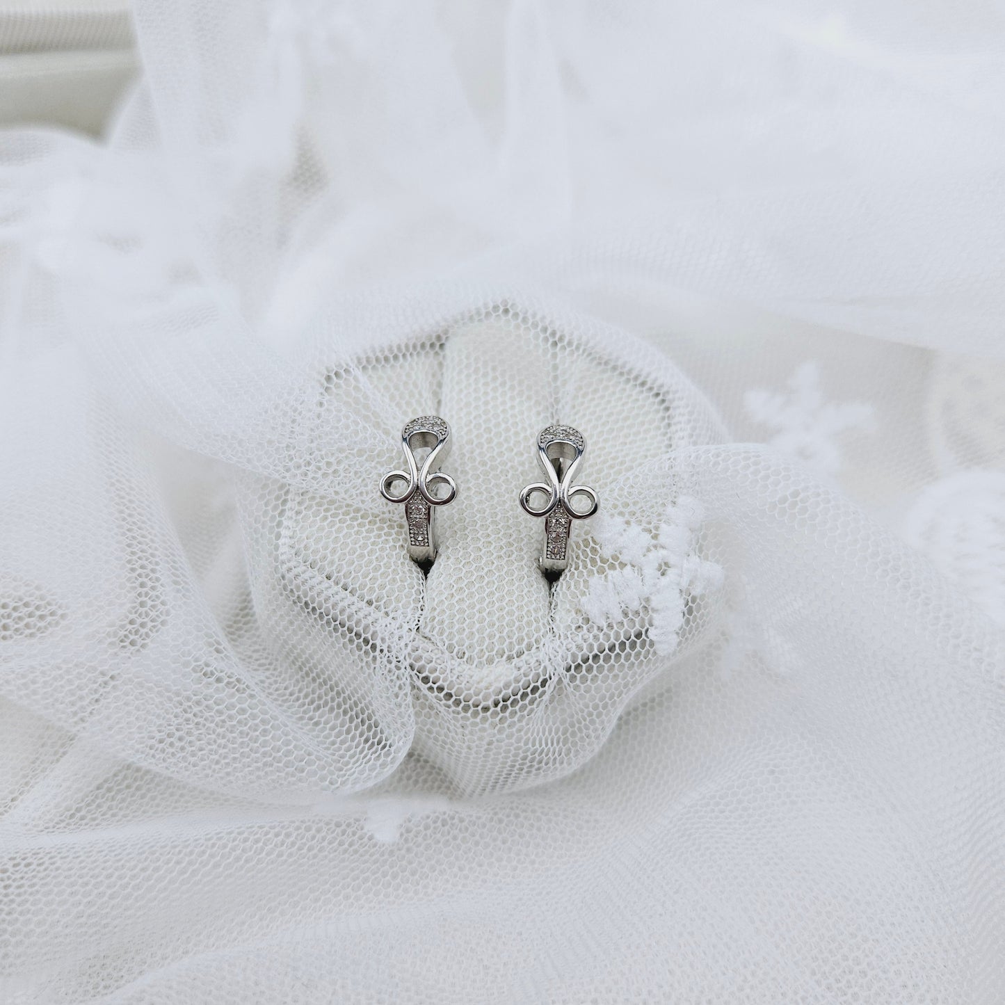 Fleur-de-lis Cubic Huggie Hoop Earrings