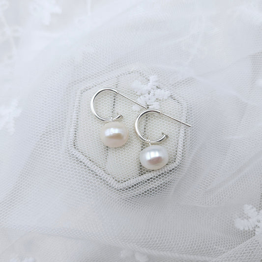 Pearl Pretty Woman Stud Earrings