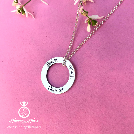 Single Circle Name Pendant - Swirly Font