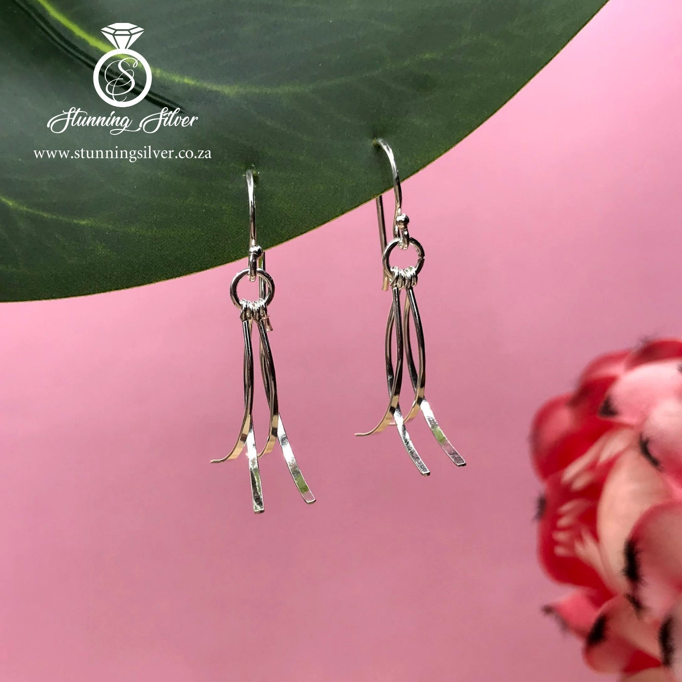 Hanging Curves Earrings