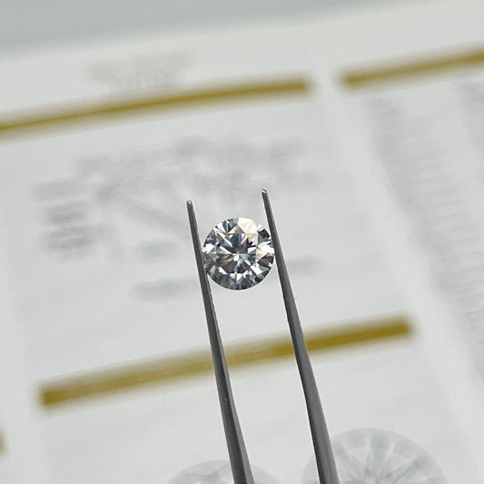 1ct Light Grey Round Cut Moissanite