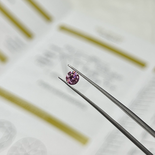 0.3ct Pink Round Moissanite