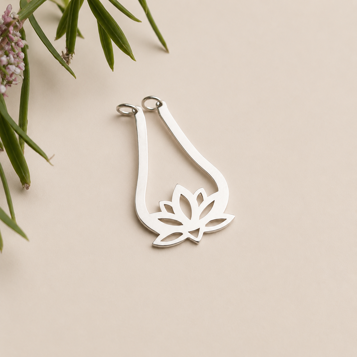 Lotus Ring Holder